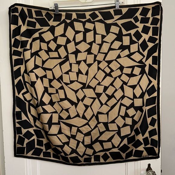 Vintage mid century mod Vera black & tan(gold) rectangle motif large scarf - Picture 1 of 11
